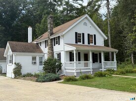 43 Dublin Rd in Canaan, CT - Building Photo