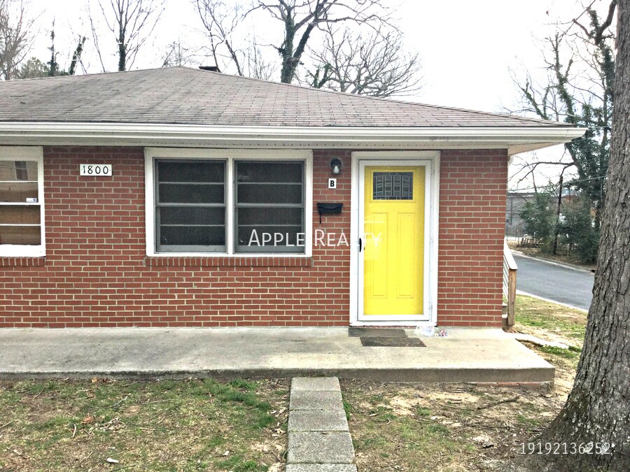 1800 N Alston Ave in Durham, NC - Foto de edificio