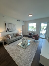 837 SW 13th Ct, Unit B31 in Pompano Beach, FL - Foto de edificio - Building Photo