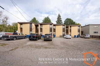 Second Floor Apartment with Assigned Parki in Lethbridge, AB - Building Photo - Building Photo
