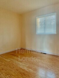 806 Undercliff Dr photo'