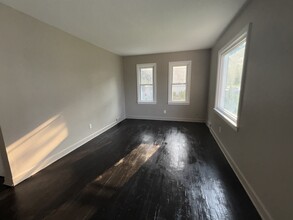 715 Cambridge Ave in Youngstown, OH - Building Photo - Building Photo