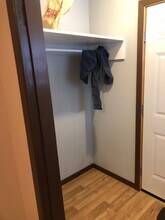 117 N Main Ave in Rugby, ND - Foto de edificio - Building Photo