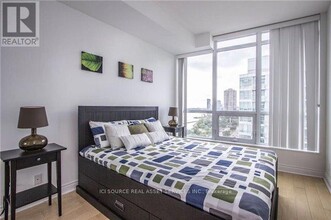 1900-1900 Lake Shore Blvd W in Toronto, ON - Building Photo - Building Photo