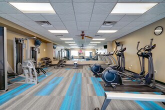 Stone Creek Villas in Omaha, NE - Foto de edificio - Building Photo