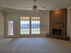 260 Cross Country Dr in Hewitt, TX - Building Photo - Building Photo