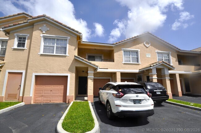 property at 1302 Belmont Ln