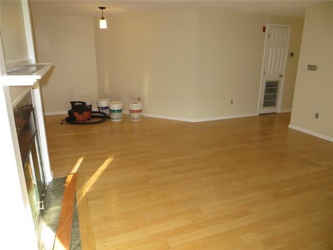 295 W Wyoming Ave in Stoneham, MA - Building Photo - Building Photo