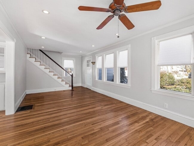 34 Lafayette St in Marblehead, MA - Building Photo - Building Photo
