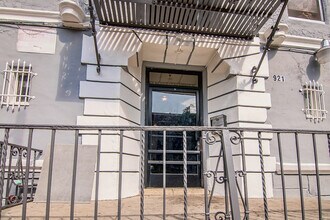 bon921 in Los Angeles, CA - Foto de edificio - Interior Photo