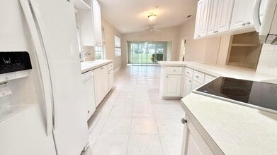 7701 Pine Island Way in West Palm Beach, FL - Building Photo - Building Photo