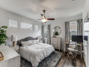 2204 Montague St in Austin, TX - Building Photo - Building Photo