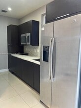 6320 NW 105th Pl in Doral, FL - Building Photo - Building Photo