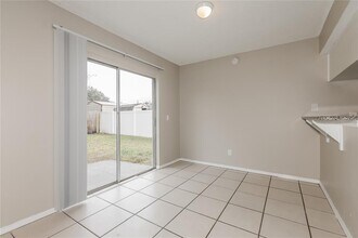 2210 N Merrin St in Plant City, FL - Building Photo - Building Photo