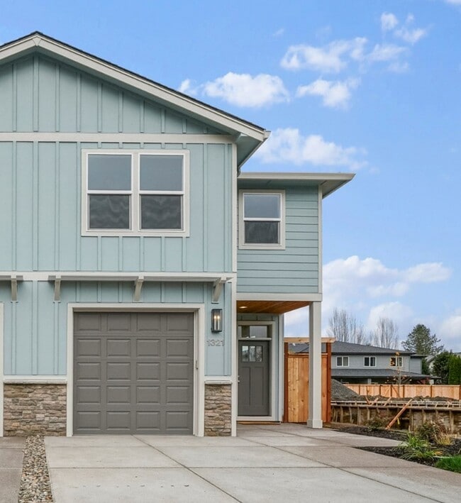 1321 Oppek St NE in Keizer, OR - Building Photo - Building Photo