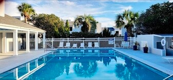 101 Old Ferry Rd in Shalimar, FL - Building Photo