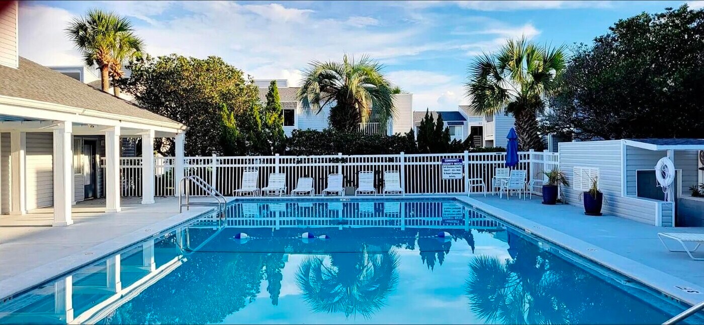 101 Old Ferry Rd in Shalimar, FL - Building Photo