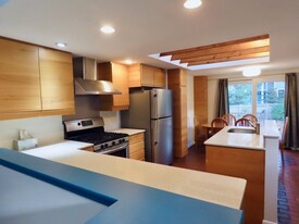 20 Donnell St, Unit 20 in Cambridge, MA - Building Photo