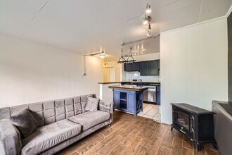 830 N Sherman St, Unit 208 in Denver, CO - Building Photo - Building Photo