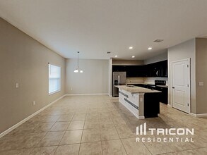 180 Bella Verano Way in Davenport, FL - Building Photo - Building Photo