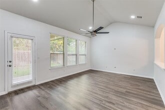 10805 Owyhee Vw in Austin, TX - Building Photo - Building Photo