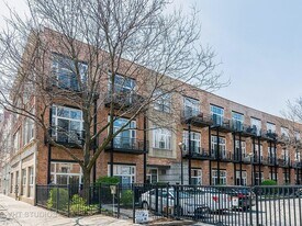 1844 S Michigan Ave in Chicago, IL - Building Photo