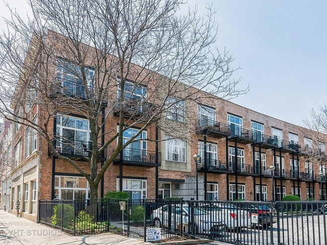 property at 1844 S Michigan Ave