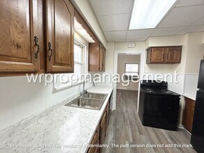 3827 Sherbrooke Rd in Toledo, OH - Building Photo - Building Photo