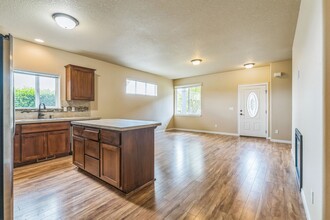 2554 Carson Loop in Forest Grove, OR - Building Photo - Building Photo