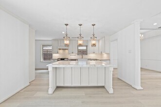 6249 Overbrook Ln in Houston, TX - Building Photo - Building Photo