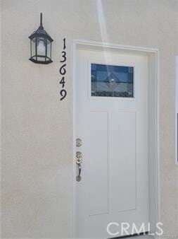 13649 Osborne St in Los Angeles, CA - Building Photo
