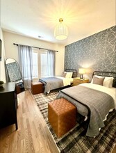 240 Laurel Ave SW in Atlanta, GA - Building Photo - Building Photo