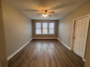 5645-5657 W Washington Blvd in Chicago, IL - Foto de edificio - Building Photo