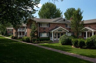20 Westgate Dr in Bohemia, NY - Building Photo - Building Photo