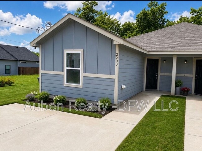 property at 2203 Henry St