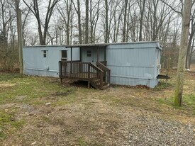 1380 Mapleash Ave in Columbia, TN - Building Photo