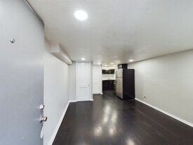 605-602 Enid St in Houston, TX - Building Photo