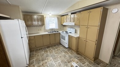 115 Duck Pond Ln in Richlands, NC - Building Photo - Building Photo