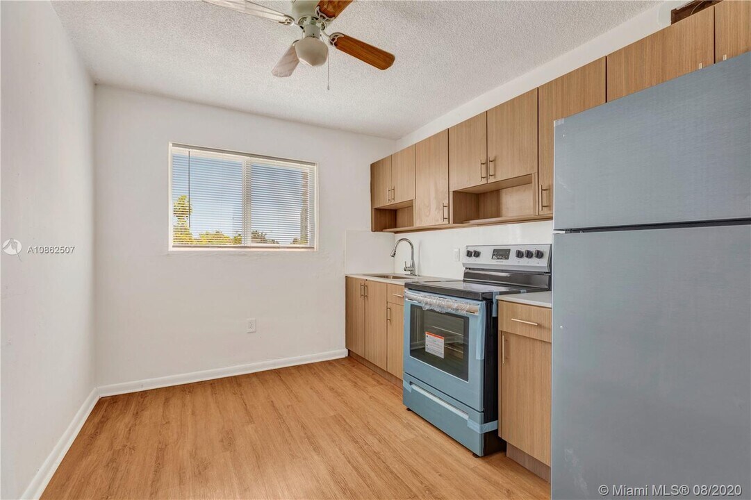 1101 NE 80th St-Unit -203 in Miami, FL - Building Photo