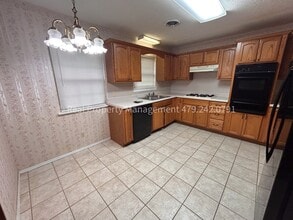 1310 Houston St in Fort Smith, AR - Building Photo - Building Photo