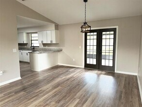 2473 Treehaven Dr in Deltona, FL - Foto de edificio - Building Photo