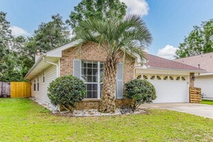 8004 Cayenne Way in Pensacola, FL - Building Photo