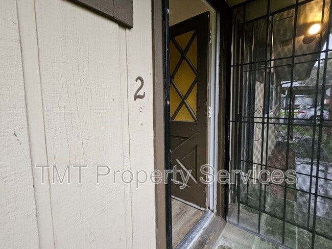 2619 Acacia St in Stockton, CA - Building Photo - Building Photo