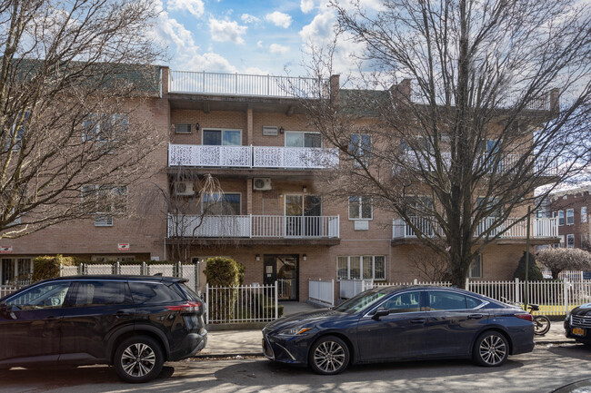 165 Bay 20th St in Brooklyn, NY - Foto de edificio - Building Photo