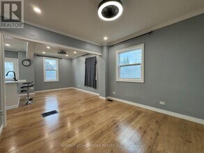 238 Dearborn Ave in Oshawa, ON - Building Photo - Building Photo
