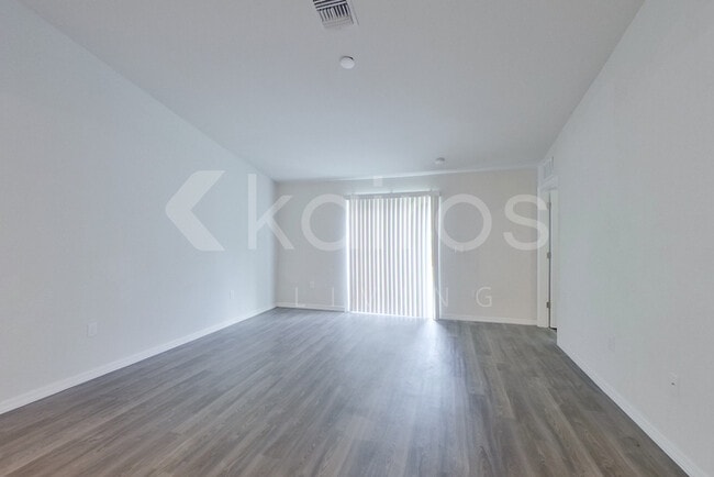 9149 Aegean Cir in Lehigh Acres, FL - Foto de edificio - Building Photo