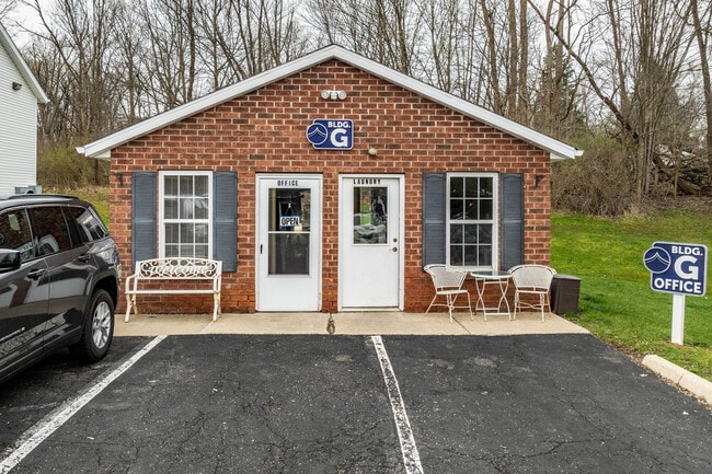 Tallmadge Pointe in Tallmadge, OH - Foto de edificio - Building Photo