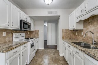 3929 Commonwealth Dr in Flower Mound, TX - Building Photo - Building Photo