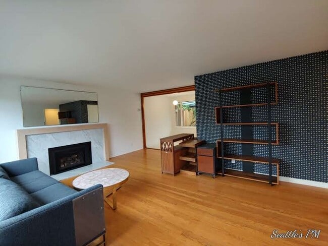 4221 27th Ave W in Seattle, WA - Building Photo - Building Photo