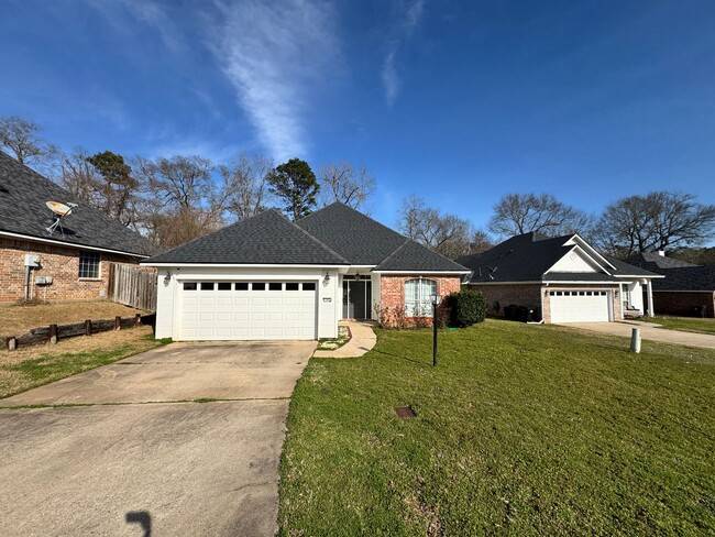 105 Red Fox Cir in Haughton, LA - Building Photo - Building Photo